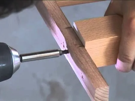 FBB03x : Befestigung eines leichten Teils an einem anderen