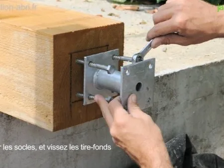 Befestigung des Pfostenträgers