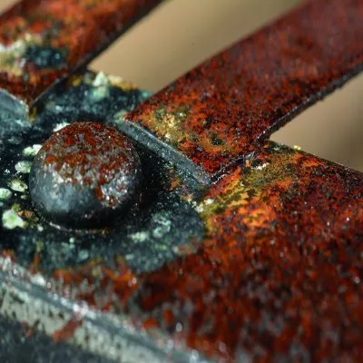 Balkenschuhe mit außenliegenden Schenkeln, SAE CLASSIC-Serie (Dicke 2 mm, Tiefe 84 mm) - Réf. SAE380/90/2